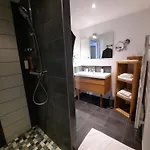 Au Coeur Des Lacs - D'hotes 4*