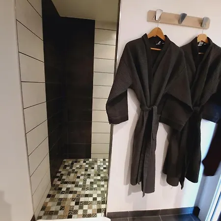 Au Coeur Des Lacs - D'hotes & B&B 4*