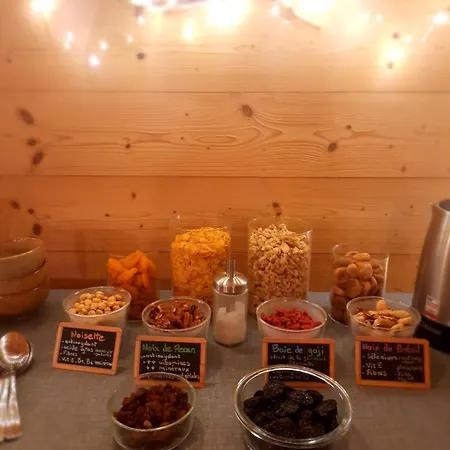 Au Coeur Des Lacs - D'hotes & جوراردُميه