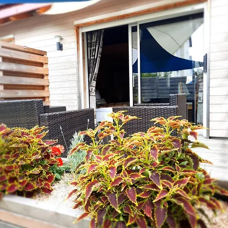 Au Coeur Des Lacs - D'hotes Nocleg ze śniadaniem