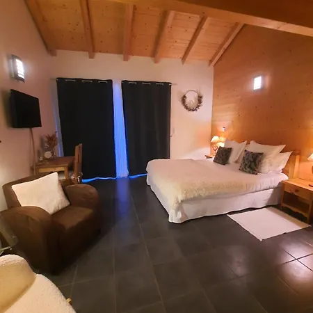 Au Coeur Des Lacs - D'hotes & B&B 제라르메르