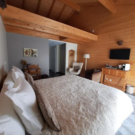 Au Coeur Des Lacs - D'hotes Bed & Breakfast