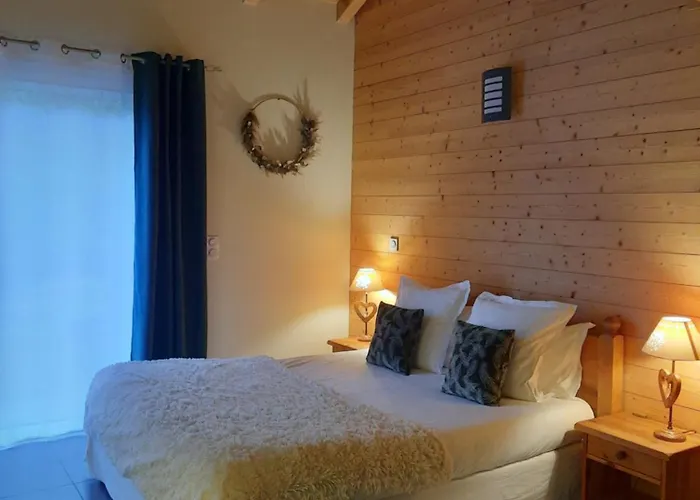 Au Coeur Des Lacs - D'hotes Bed & Breakfast 4*