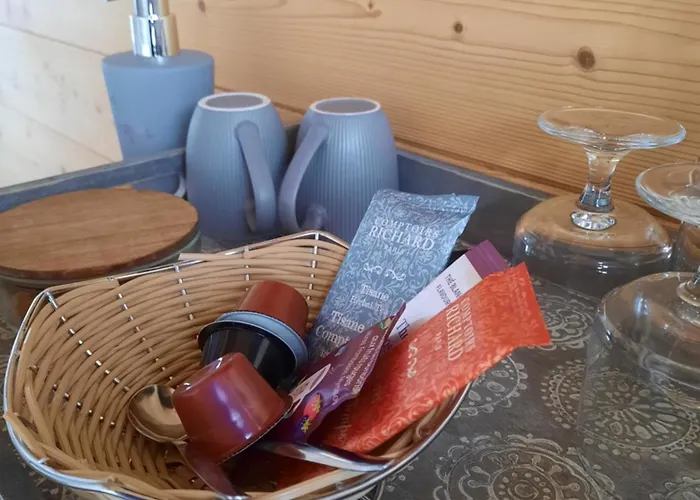 Au Coeur Des Lacs - D'hotes Bed & Breakfast 4*