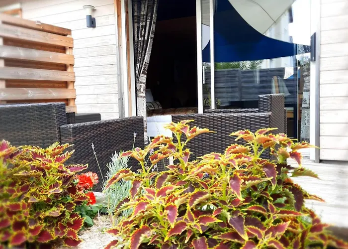 Au Coeur Des Lacs - D'hotes Bed & Breakfast